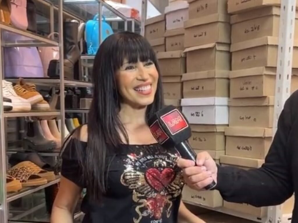 Marixa Balli entrevista LAM en el local del barrio de Flores