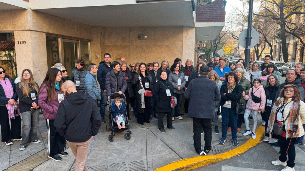 El Museo de Flores lanzó un recorrido guiado a pie por el barrio. Historia, fotos antiguas y paradas en los lugares donde todo ocurrió. 