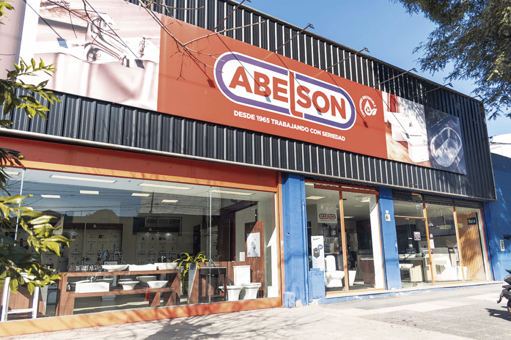 Con más de 60 años de historia, ABELSON mantiene su Casa Central en Flores mientras expande su red por Buenos Aires.