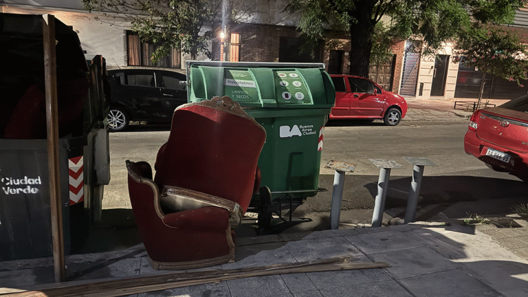 Basura en el barrio de Flores