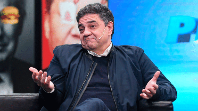 Circula un número directo de Jorge Macri en Flores. ¿Es una herramienta real para solucionar problemas o un bot del Jefe de Gobierno diseñado para evadir la gestión territorial?