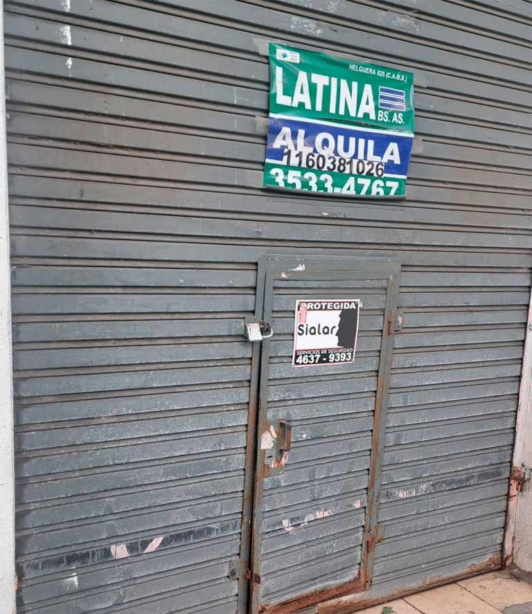 La crisis en Avenida Avellaneda no es solo por la caída del consumo. Alquileres inflexibles y costos fijos asfixiantes están vaciando los locales de Flores.