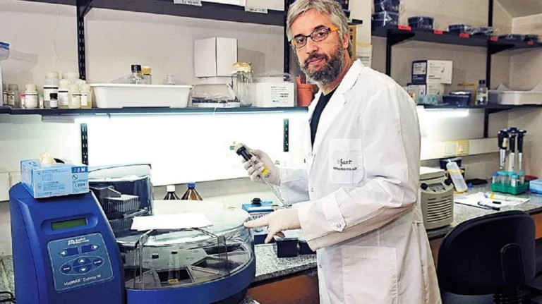 El científico que trajo la vacuna de Pfizer a la Argentina y trabajó años en Flores creó Alamesa, el primer restaurante gestionado por jóvenes neurodivergentes.