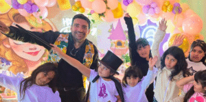 Show de magia y humor para fiestas infantiles, familiares y de adultos en Flores. Más de 30 años de experiencia. Consultá disponibilidad.