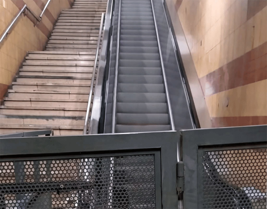 En septiembre contamos que Varela tenía por fin su escalera. Ayer nos llegó el reclamo de vecinos: está fuera de servicio.